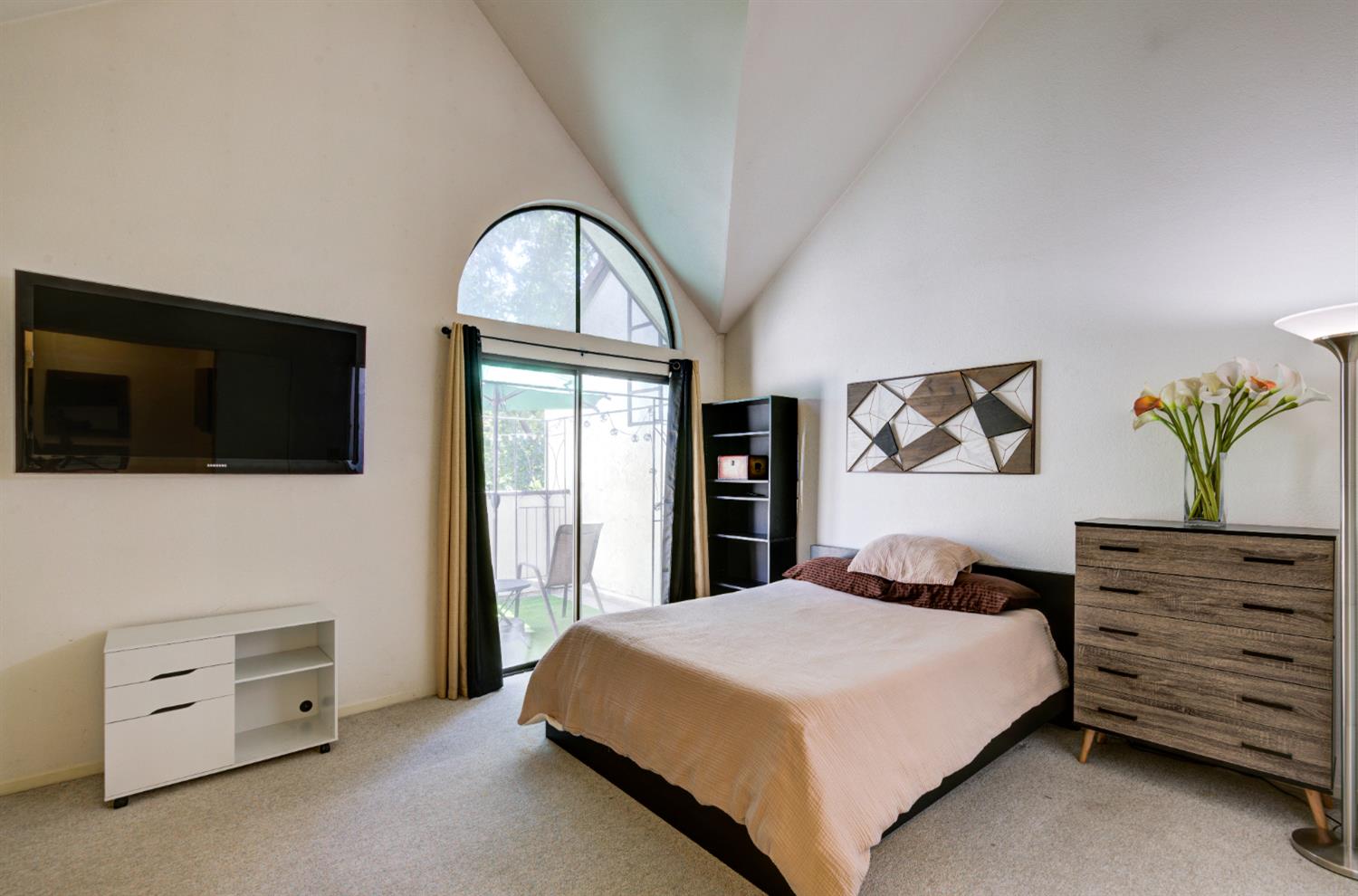 2890 E Huntington Blvd #126, Fresno, CA 93721