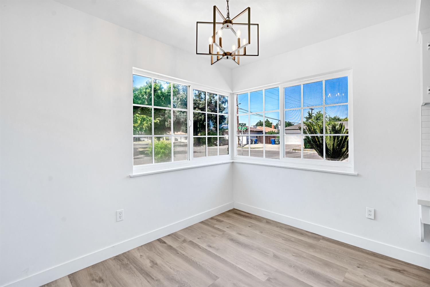 5189 N Callisch Ave, Fresno, CA 93710