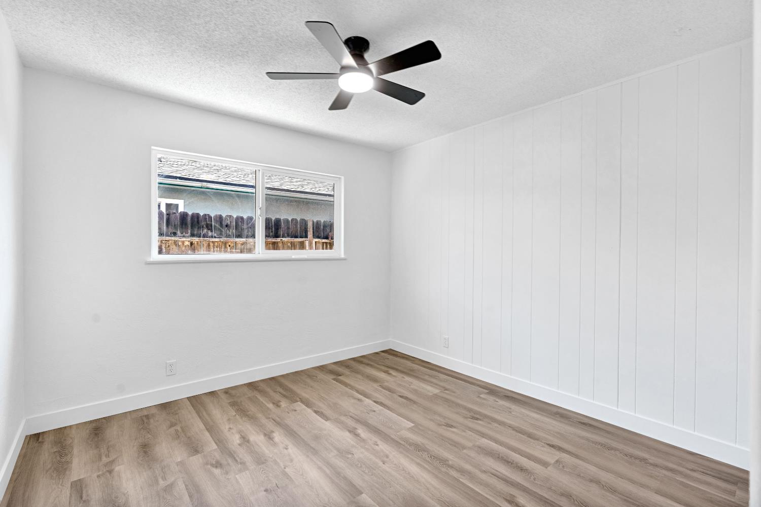 5189 N Callisch Ave, Fresno, CA 93710