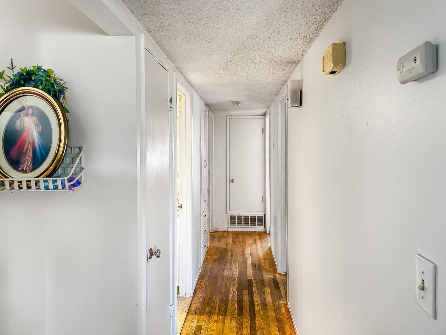 945 S 1St St, Kerman, CA 93630