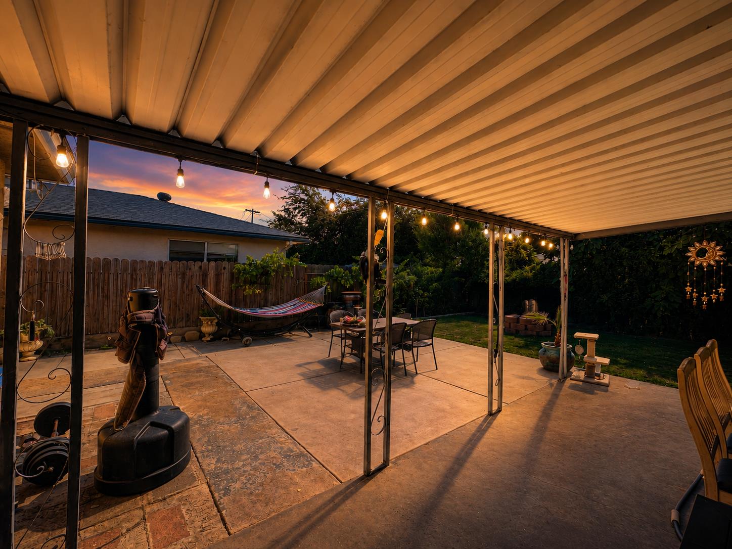 945 S 1St St, Kerman, CA 93630