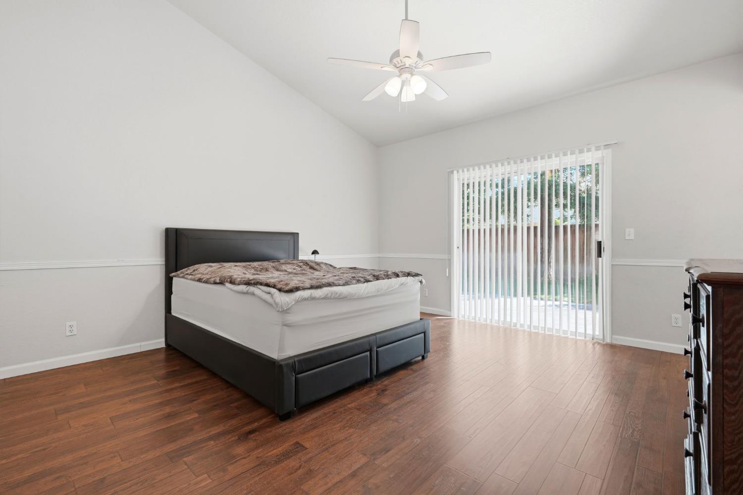 4651 W Morris Ave, Fresno, CA 93722