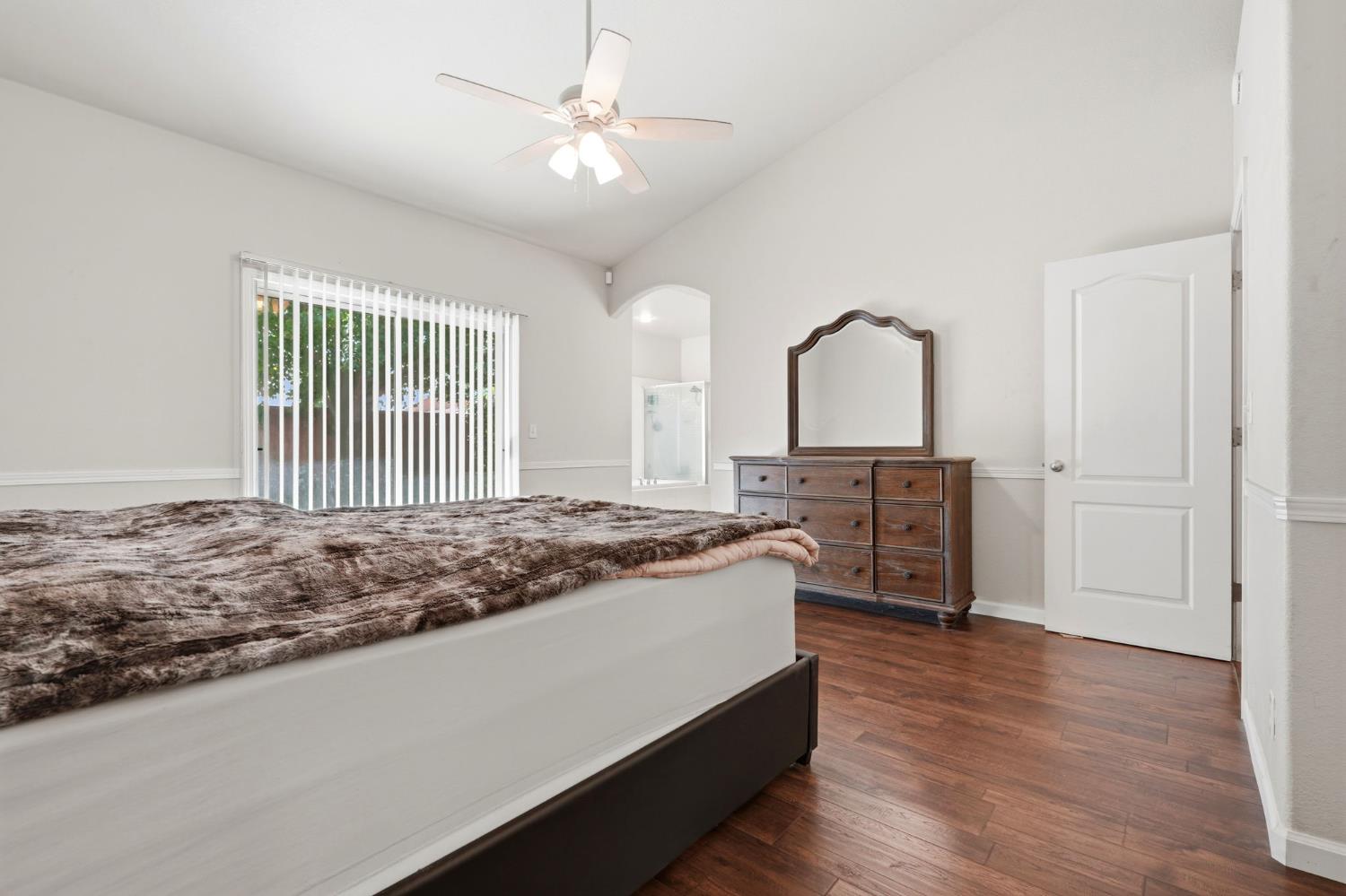 4651 W Morris Ave, Fresno, CA 93722