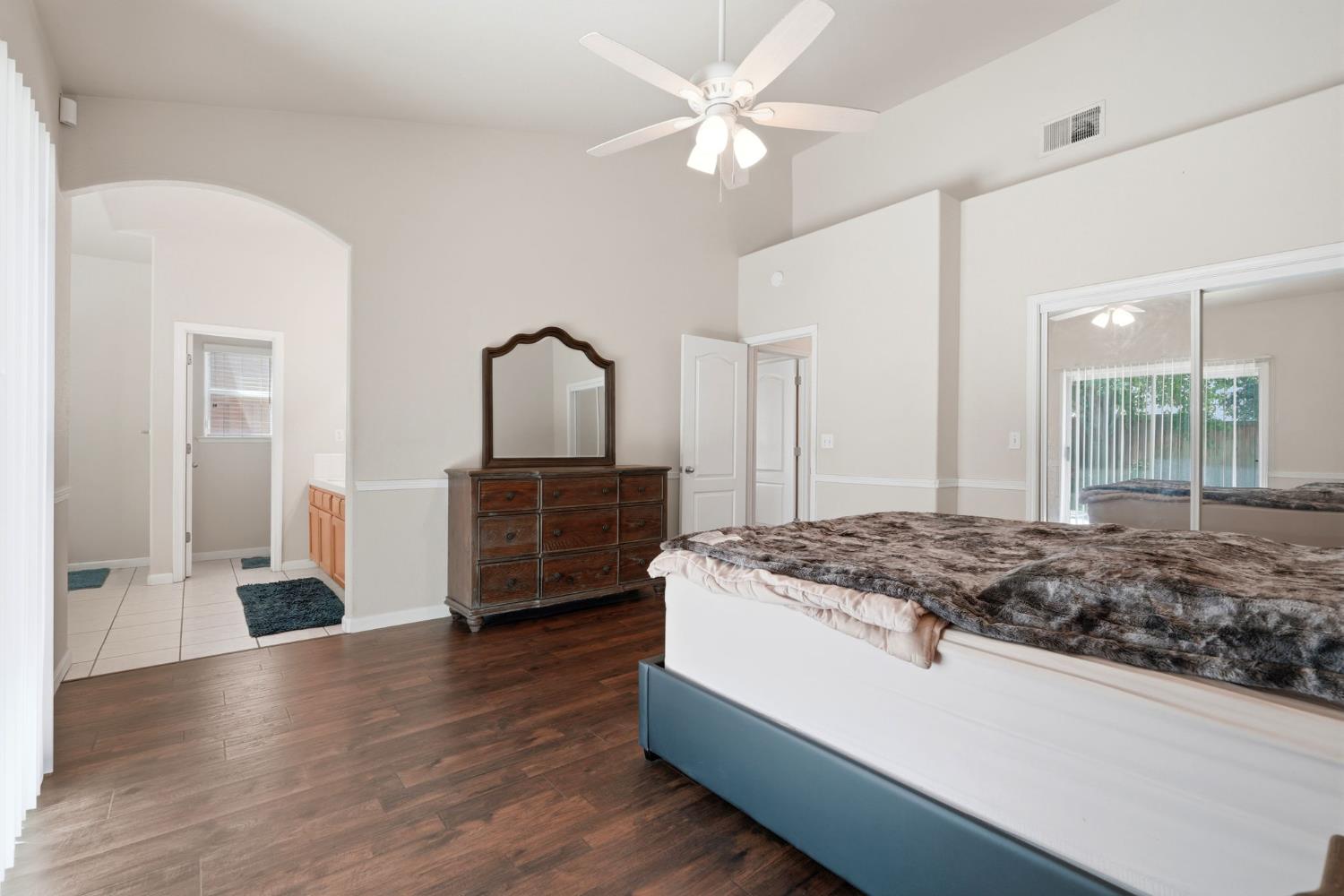 4651 W Morris Ave, Fresno, CA 93722