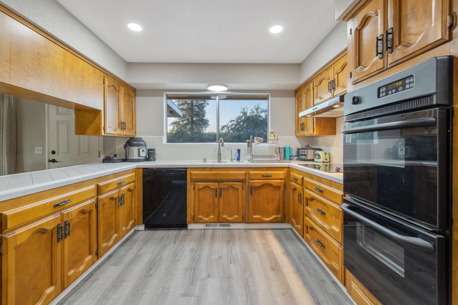 8936 Avenue 396, Dinuba, CA 93618