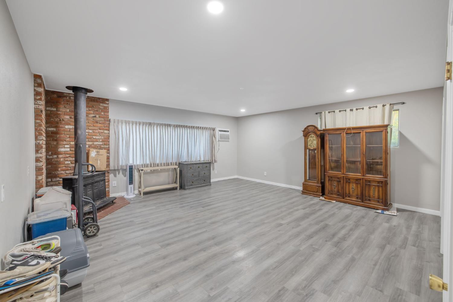 8936 Avenue 396, Dinuba, CA 93618