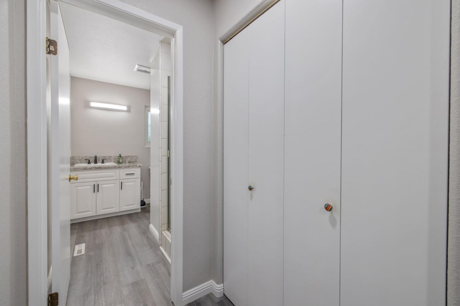 8936 Avenue 396, Dinuba, CA 93618