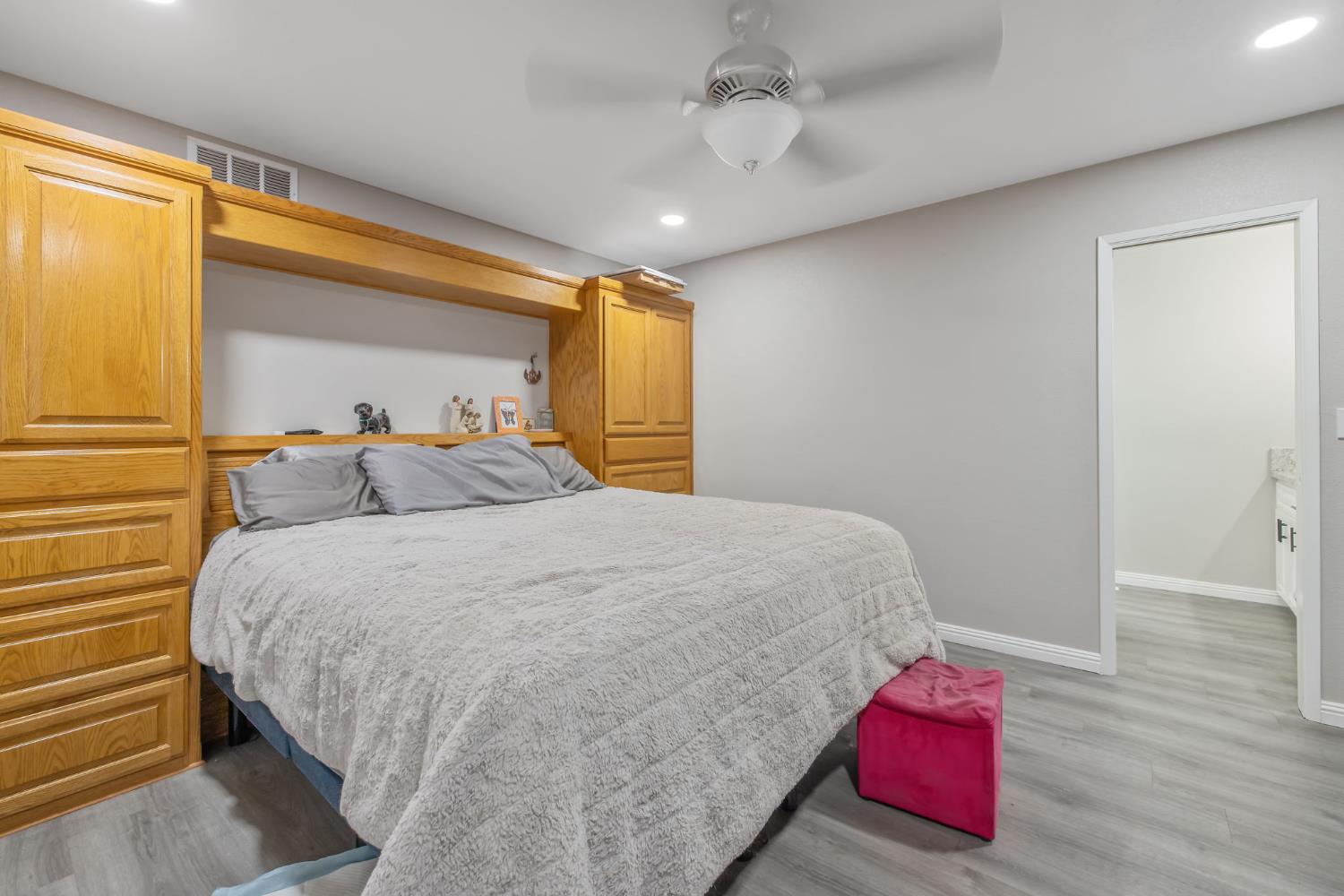 8936 Avenue 396, Dinuba, CA 93618