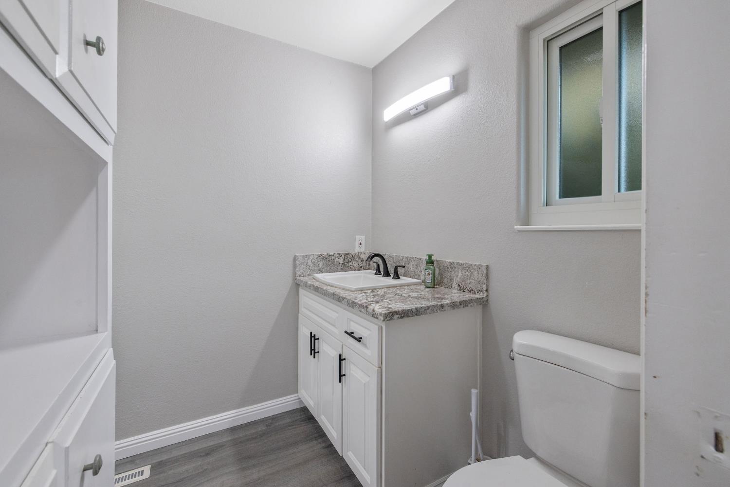 8936 Avenue 396, Dinuba, CA 93618