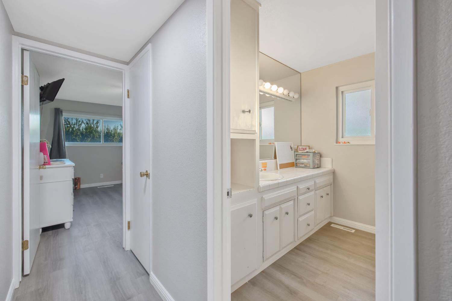 8936 Avenue 396, Dinuba, CA 93618