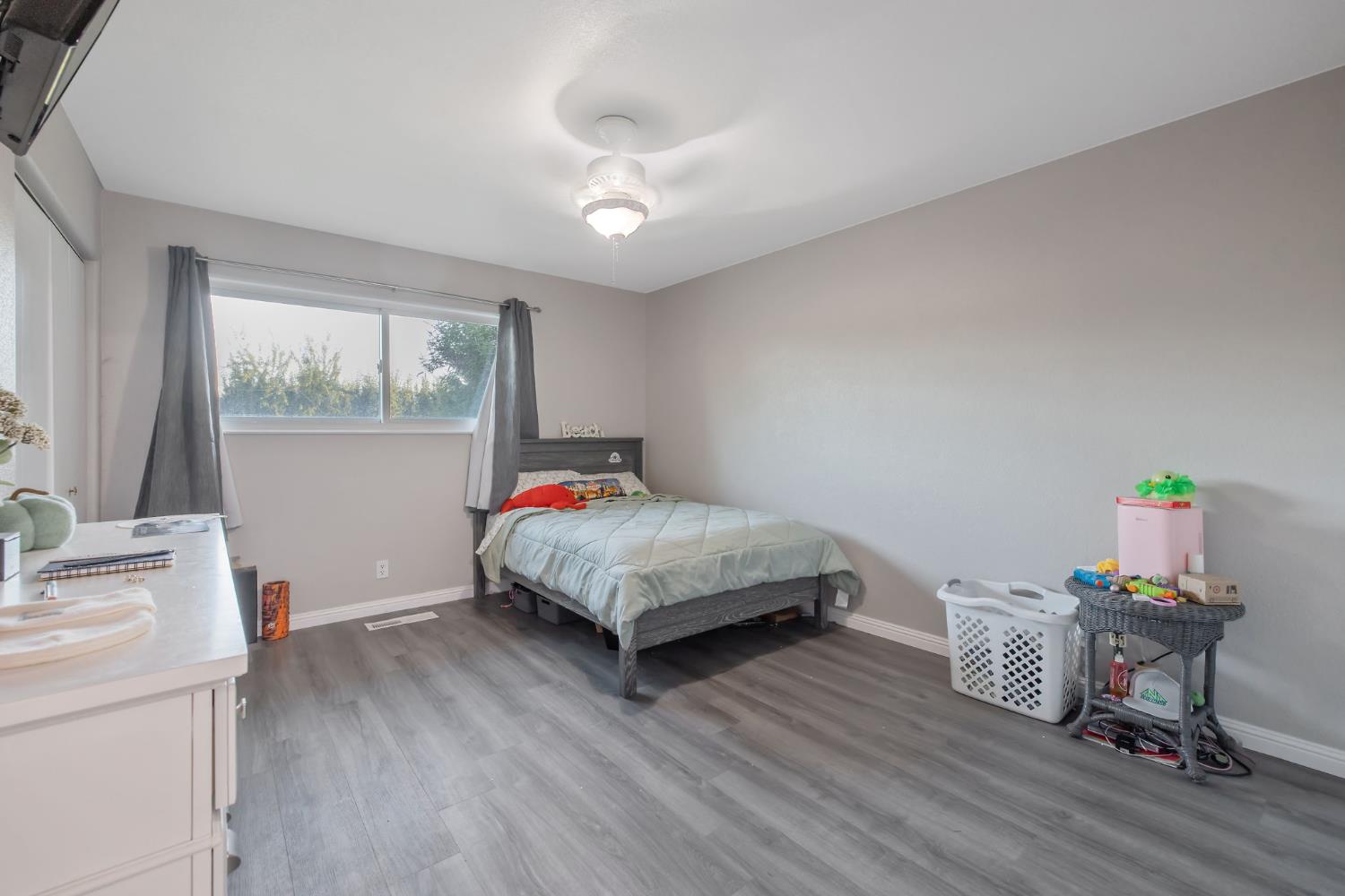 8936 Avenue 396, Dinuba, CA 93618