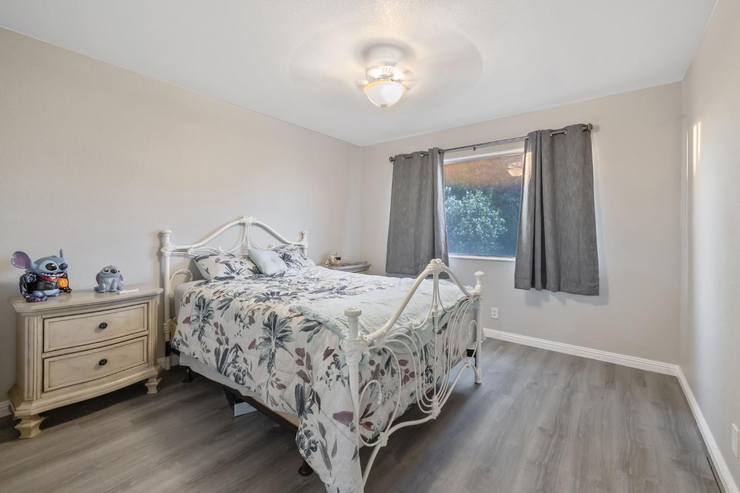 8936 Avenue 396, Dinuba, CA 93618