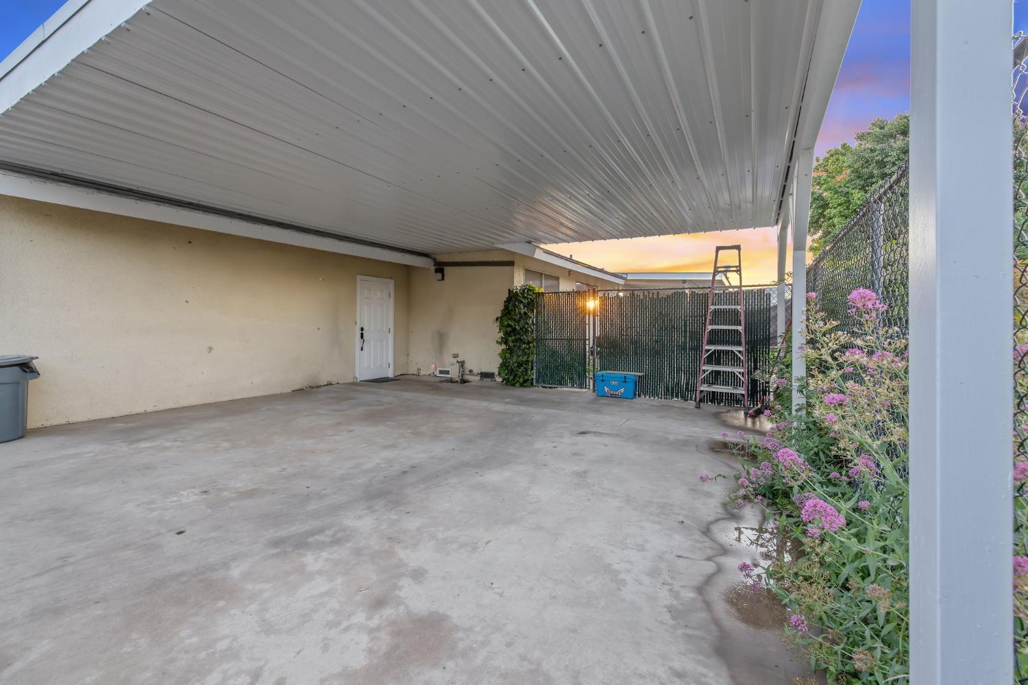 8936 Avenue 396, Dinuba, CA 93618