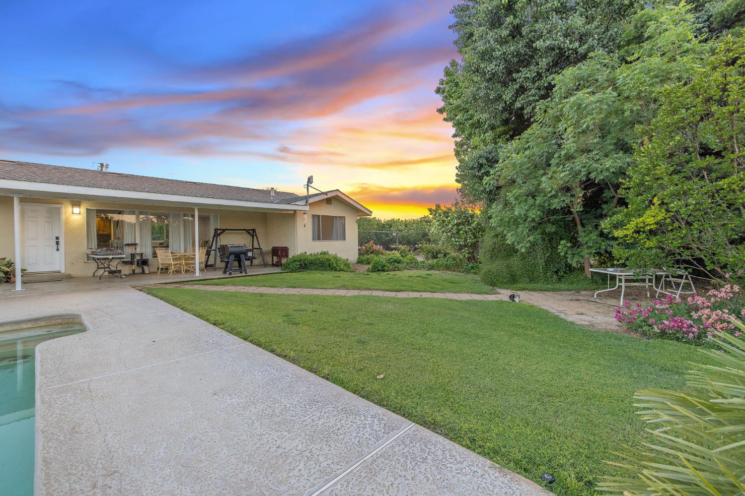 8936 Avenue 396, Dinuba, CA 93618