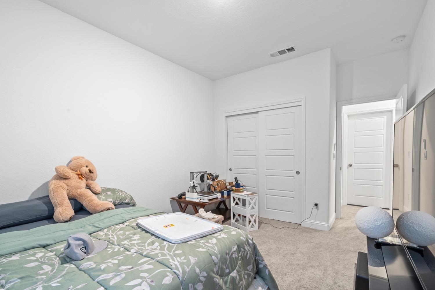 6436 E Ramona Way, Fresno, CA 93727