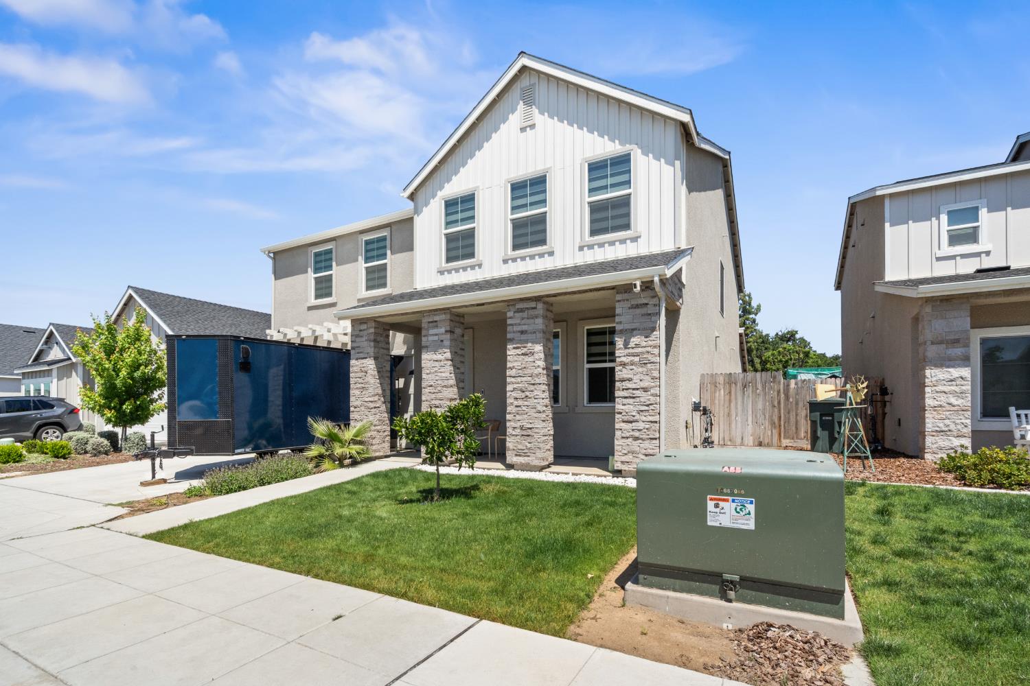 6436 E Ramona Way, Fresno, CA 93727