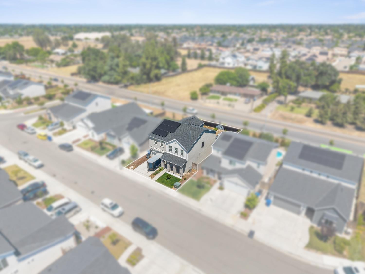 6436 E Ramona Way, Fresno, CA 93727