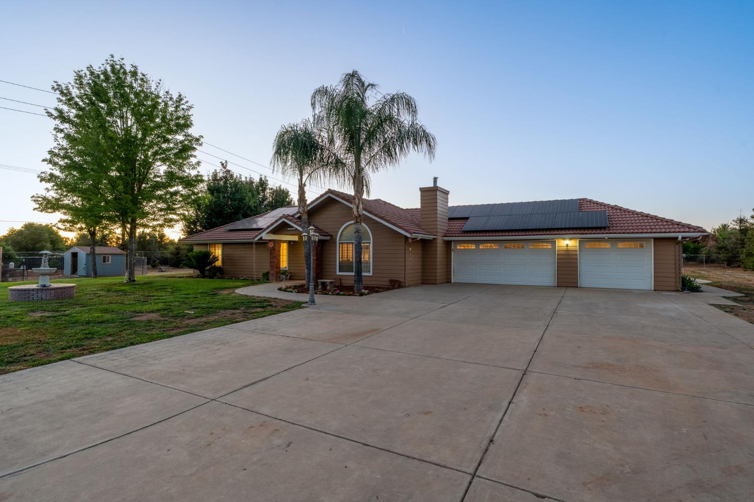 10024 E Bullard Ave, Clovis, CA 93619