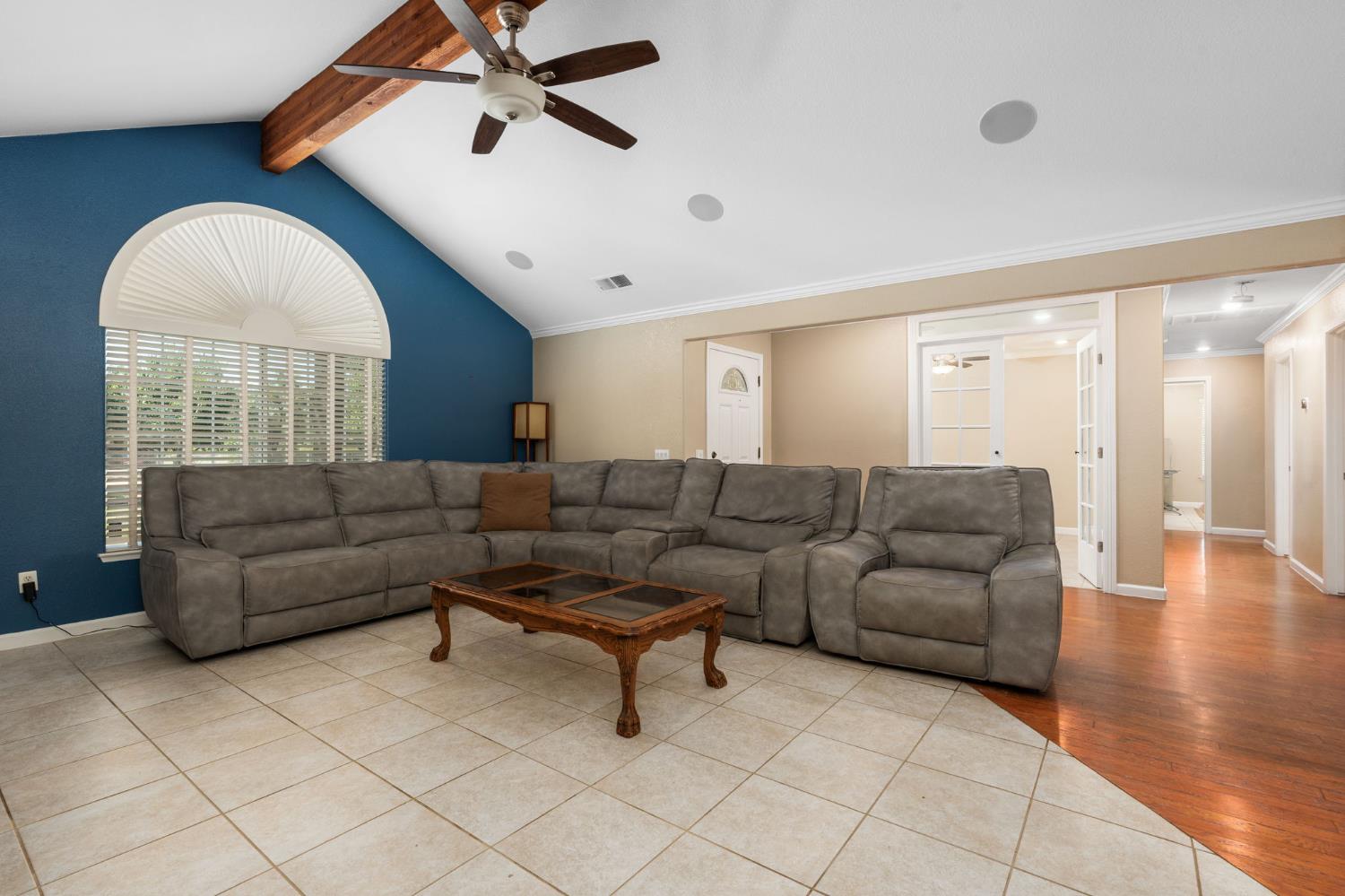 10024 E Bullard Ave, Clovis, CA 93619