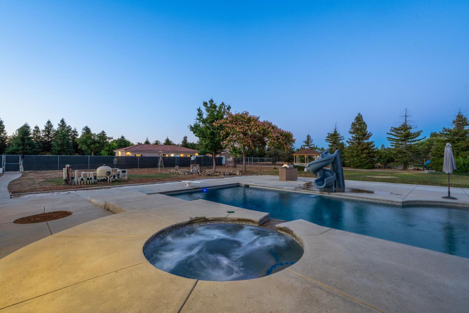 10024 E Bullard Ave, Clovis, CA 93619