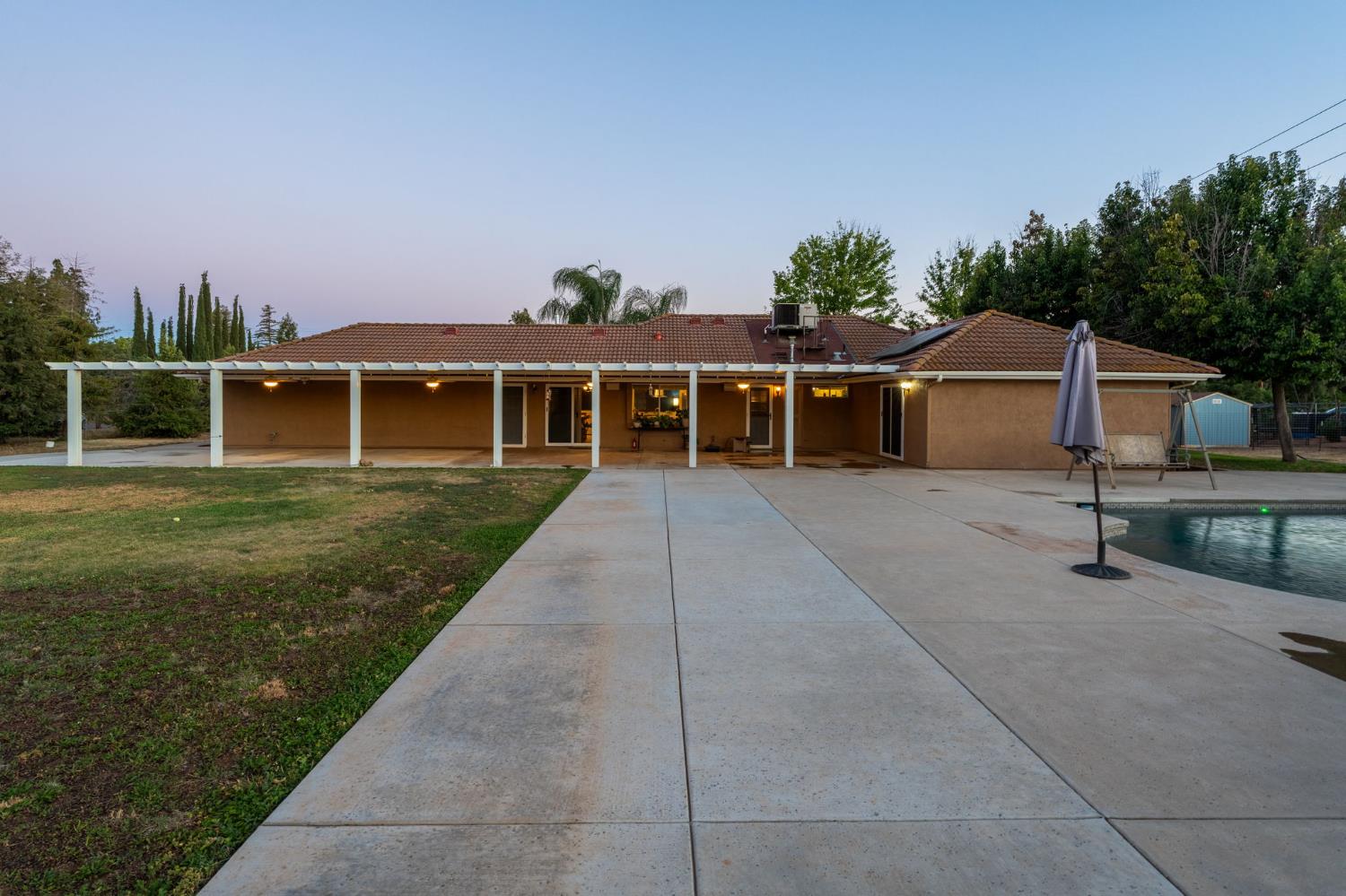 10024 E Bullard Ave, Clovis, CA 93619