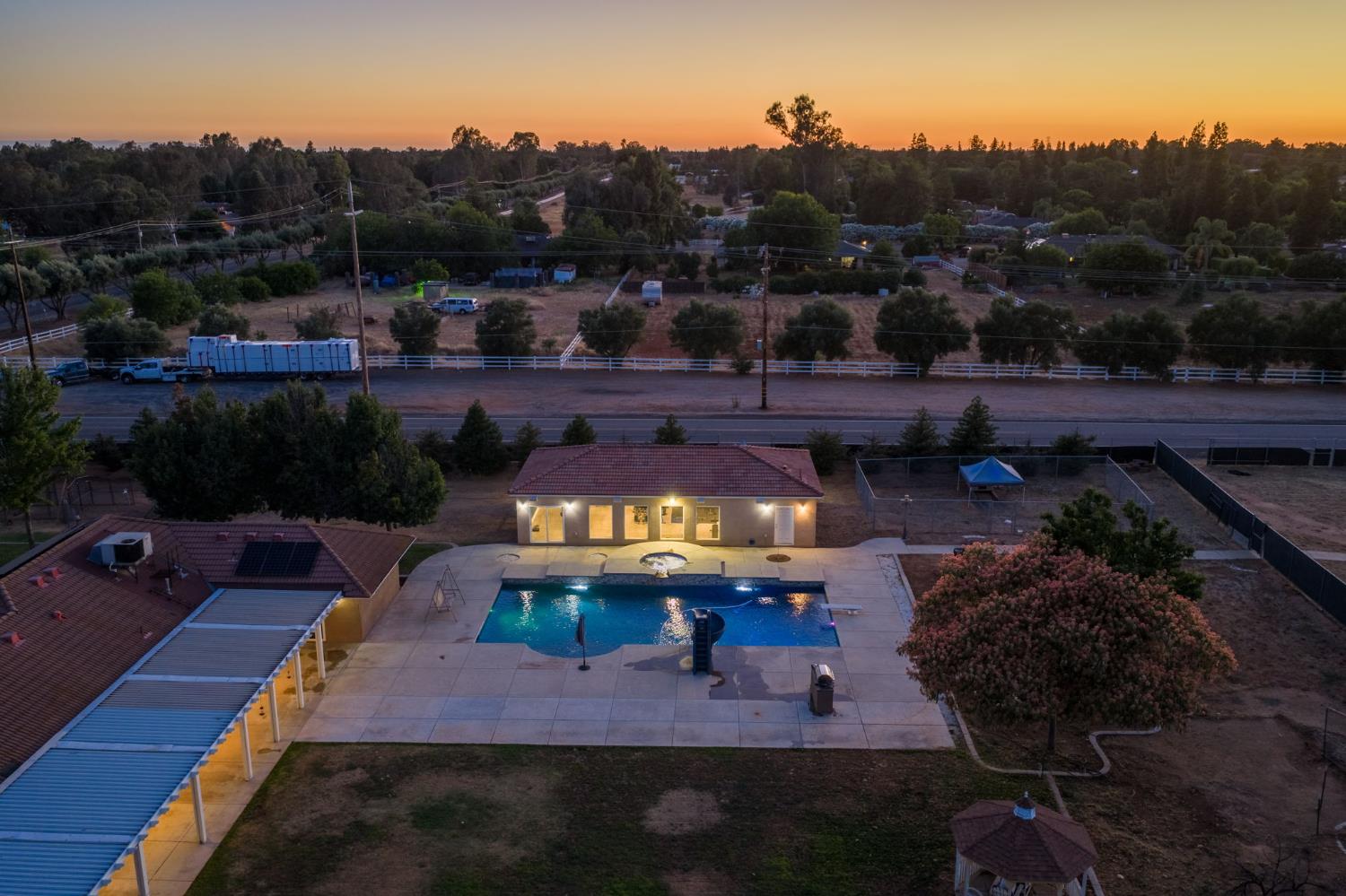 10024 E Bullard Ave, Clovis, CA 93619