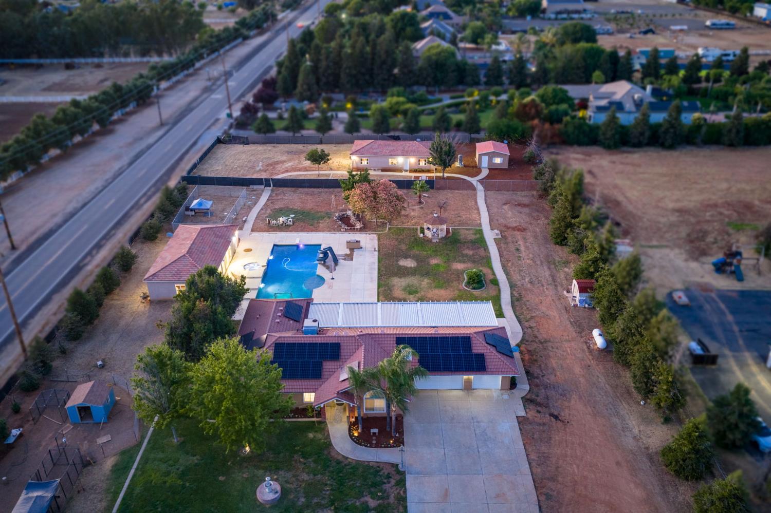 10024 E Bullard Ave, Clovis, CA 93619
