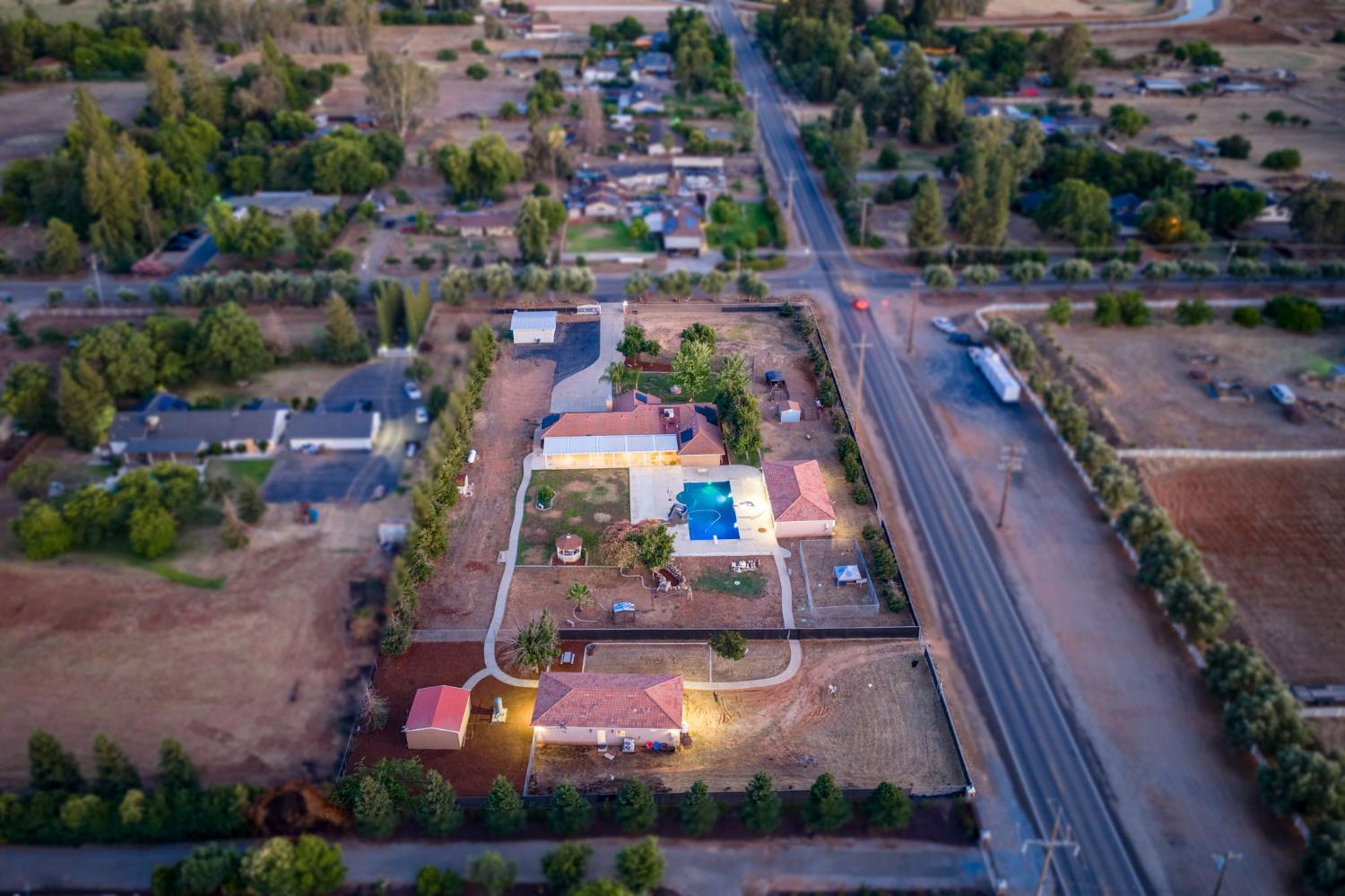 10024 E Bullard Ave, Clovis, CA 93619