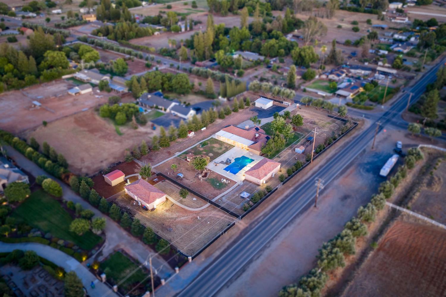 10024 E Bullard Ave, Clovis, CA 93619