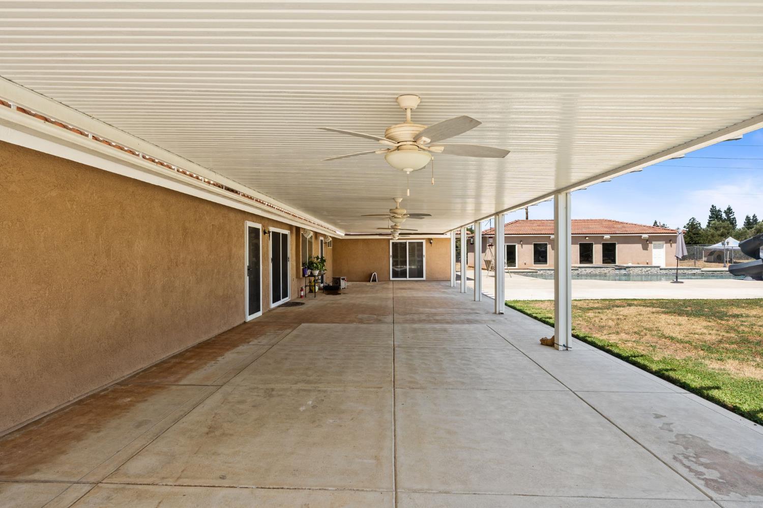 10024 E Bullard Ave, Clovis, CA 93619