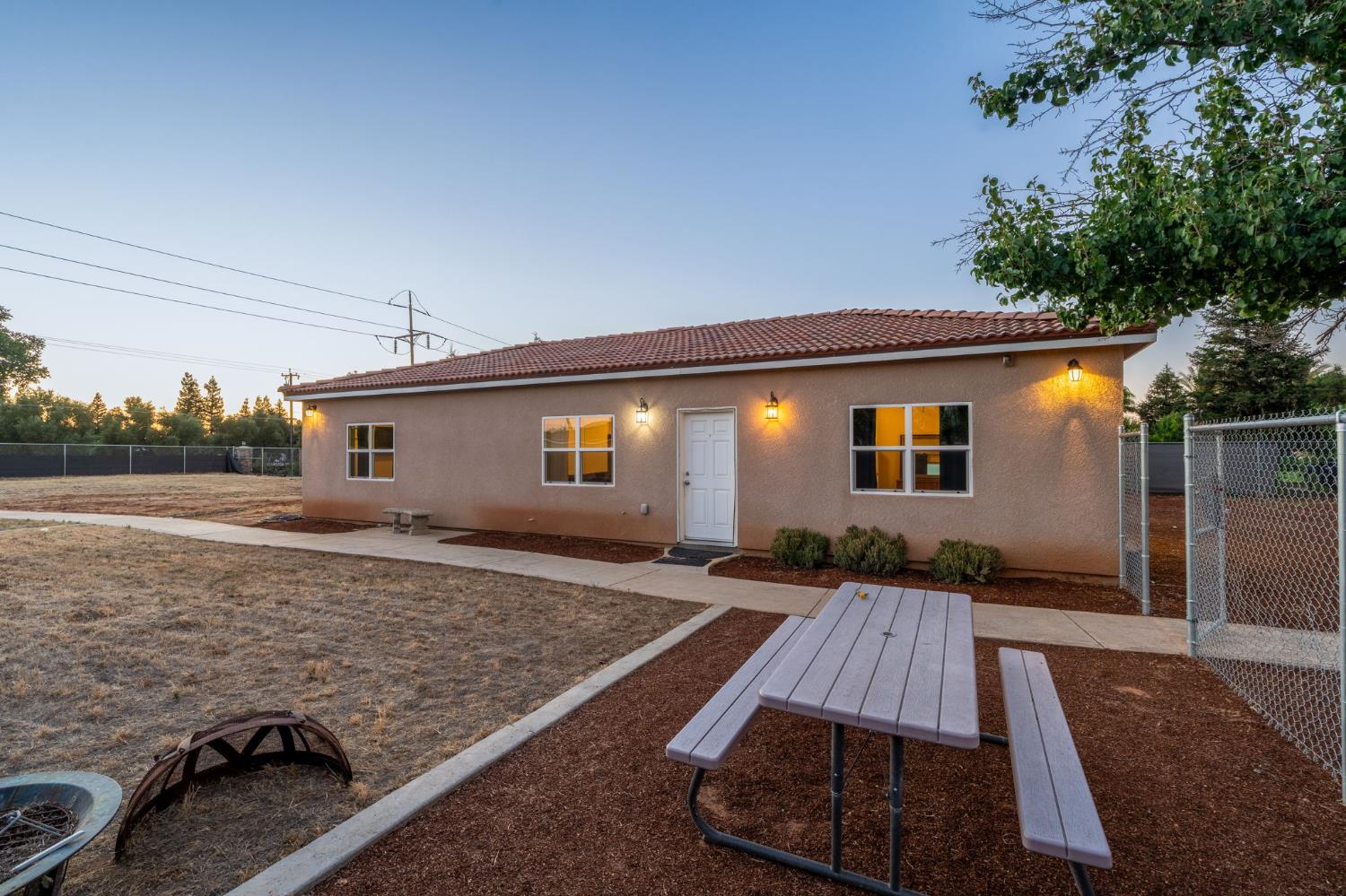 10024 E Bullard Ave, Clovis, CA 93619
