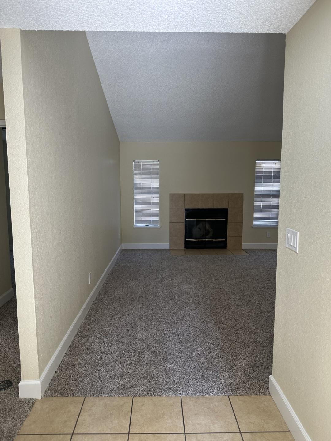 5140 E Kings Canyon Rd E #145, Fresno, CA 93727
