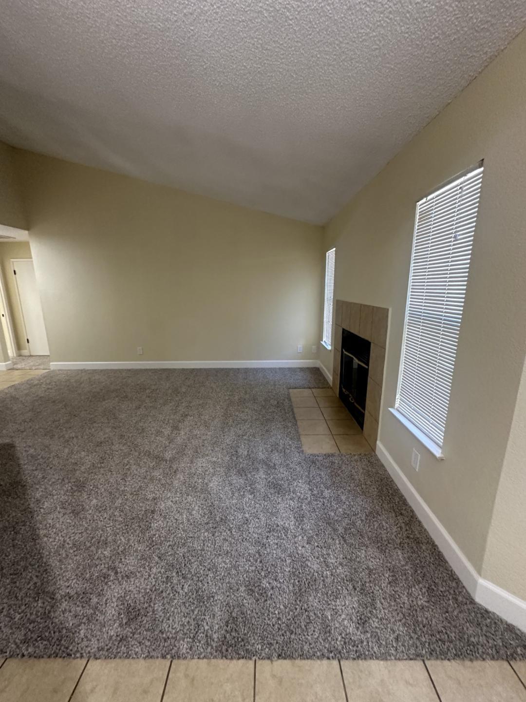 5140 E Kings Canyon Rd E #145, Fresno, CA 93727