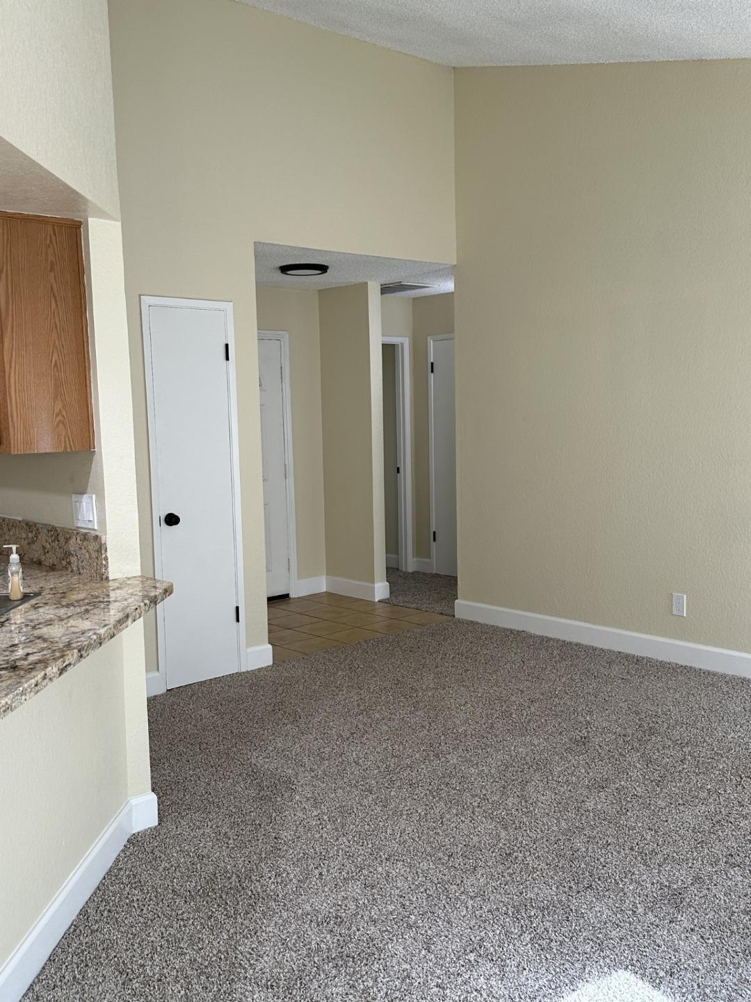 5140 E Kings Canyon Rd E #145, Fresno, CA 93727