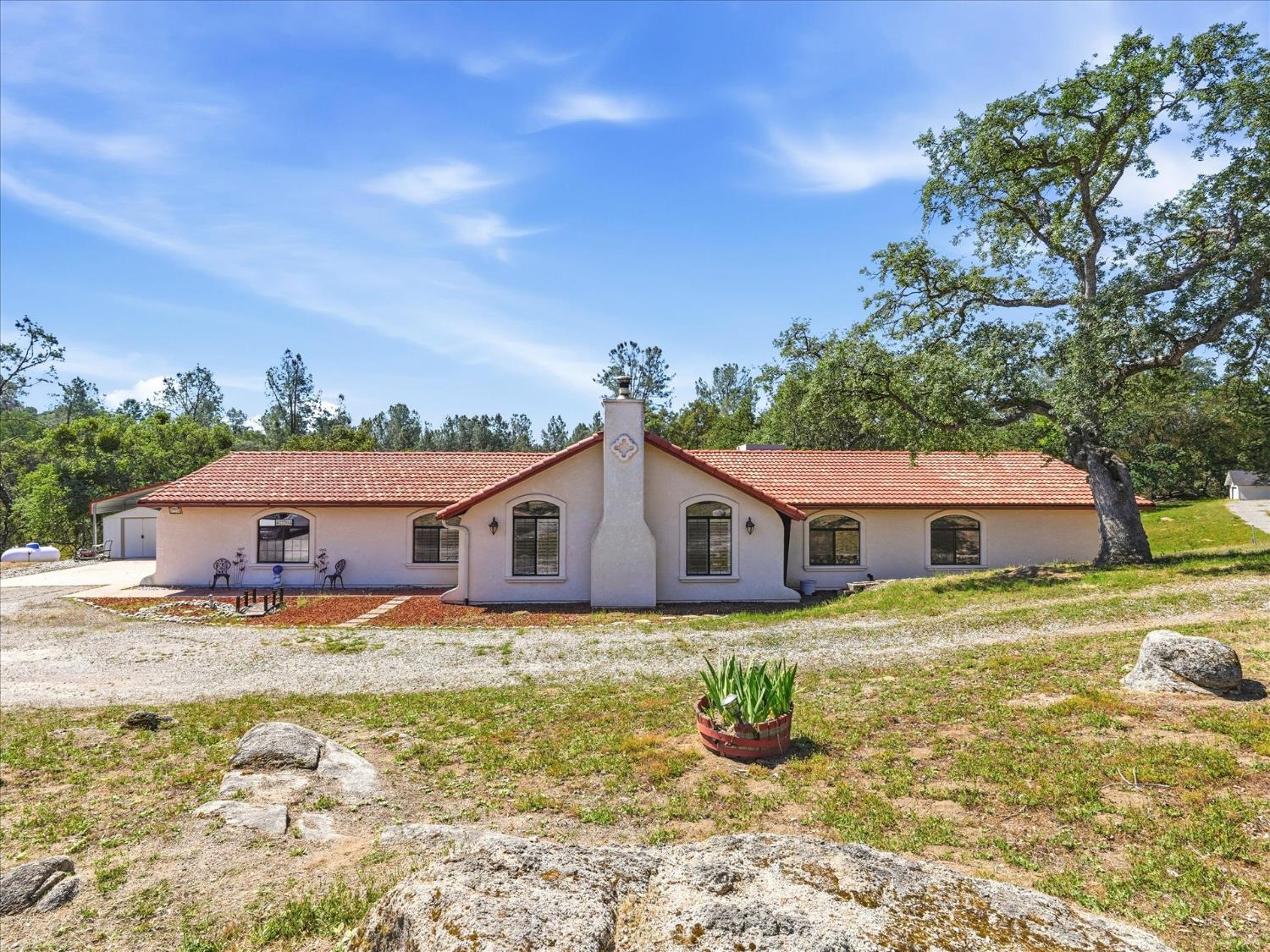42704 Deep Forest Dr, Coarsegold, CA 93614
