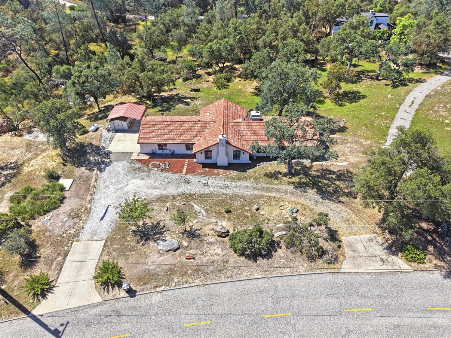 42704 Deep Forest Dr, Coarsegold, CA 93614
