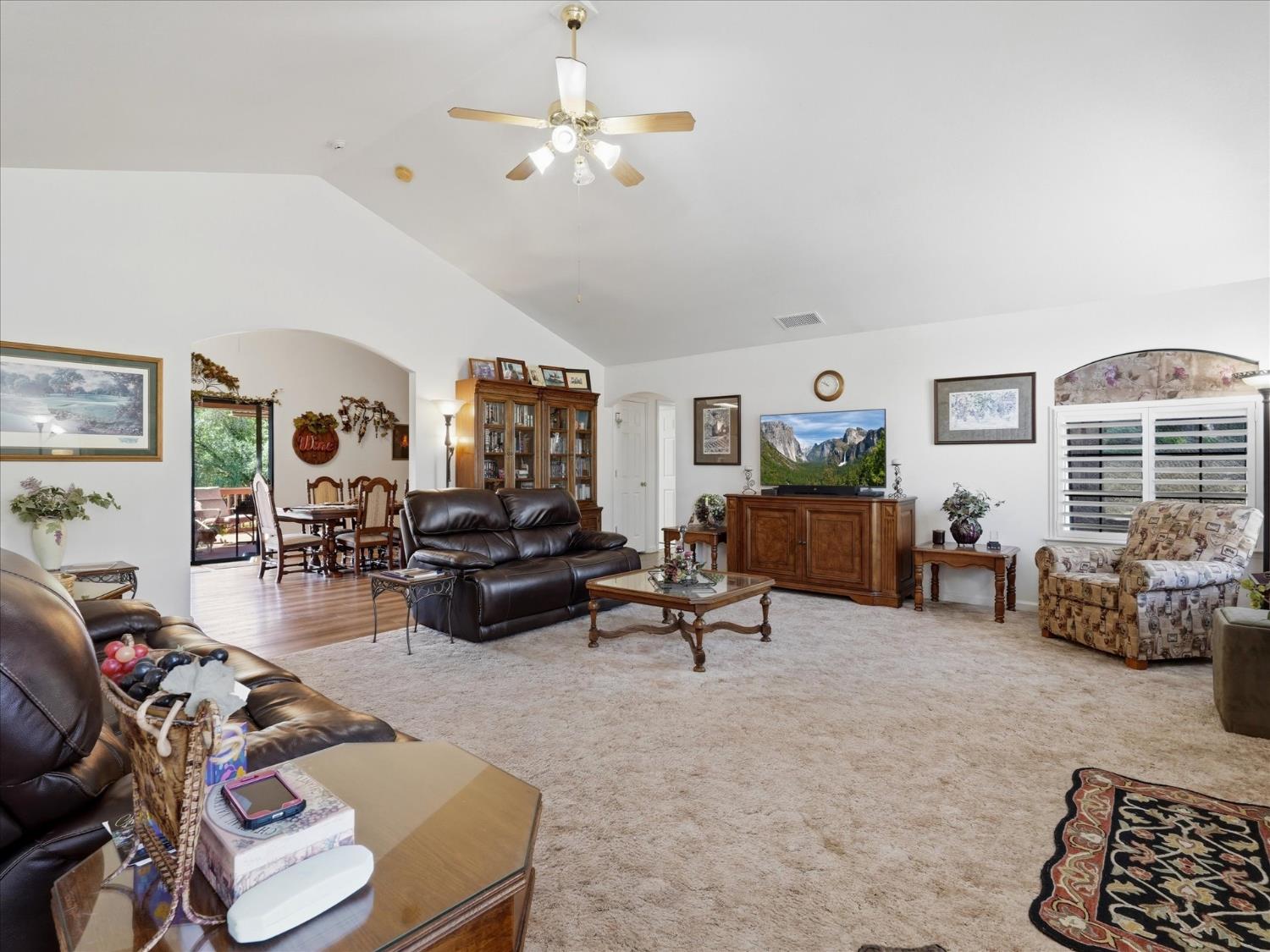 42704 Deep Forest Dr, Coarsegold, CA 93614
