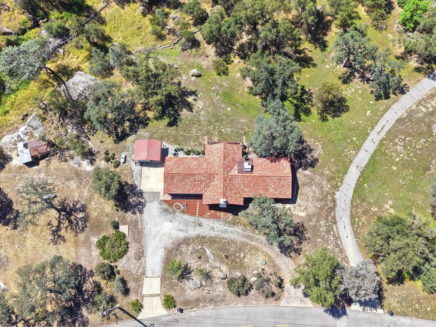 42704 Deep Forest Dr, Coarsegold, CA 93614