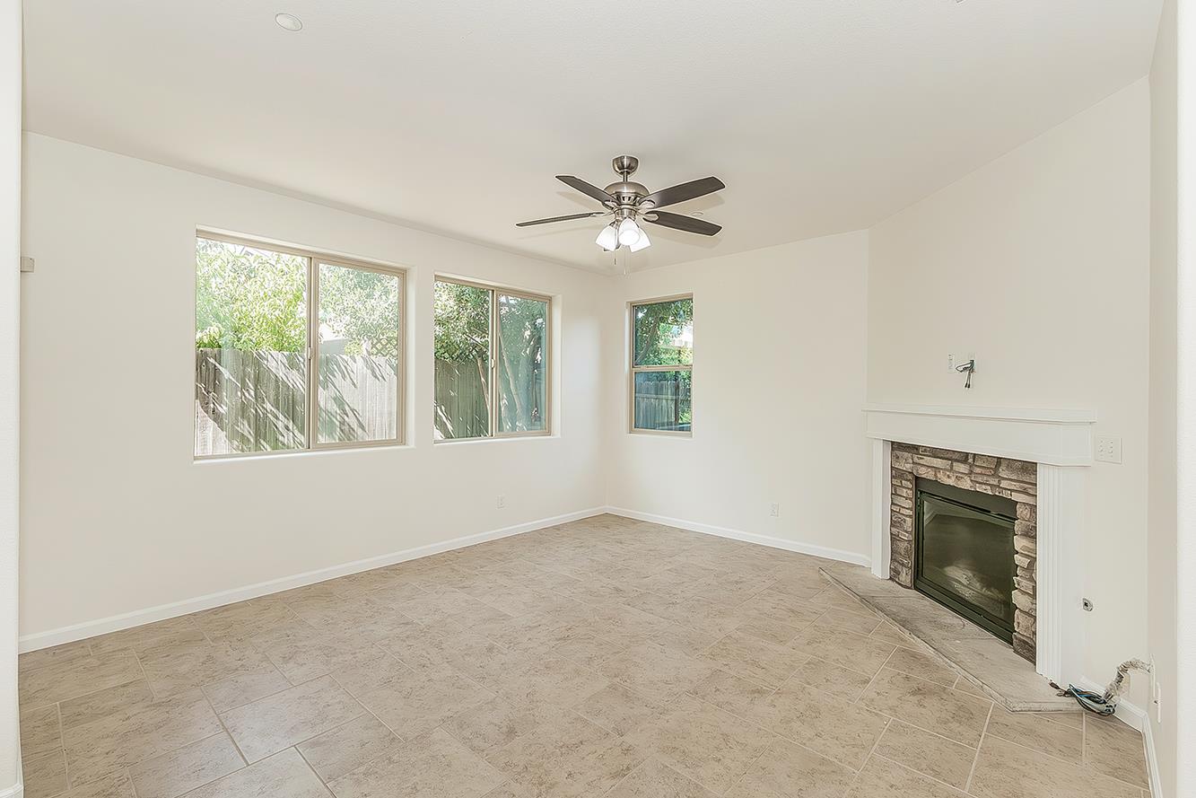 3113 Richert Ave, Clovis, CA 93619