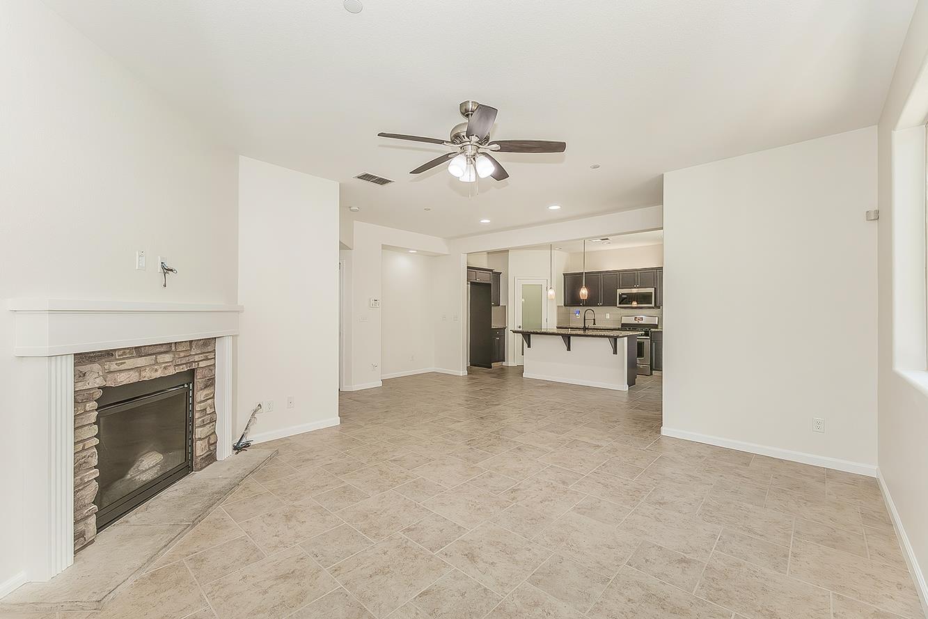 3113 Richert Ave, Clovis, CA 93619
