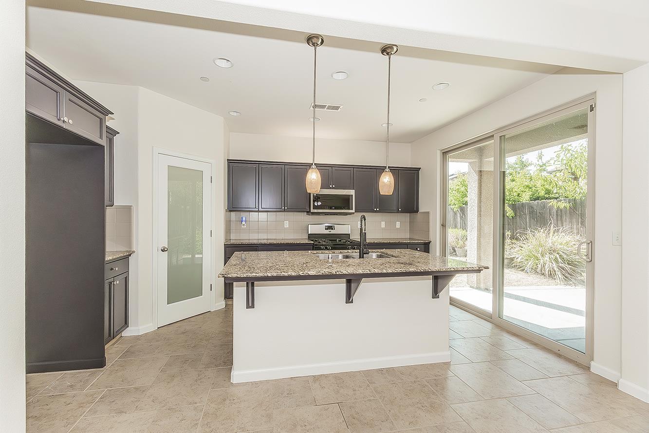 3113 Richert Ave, Clovis, CA 93619
