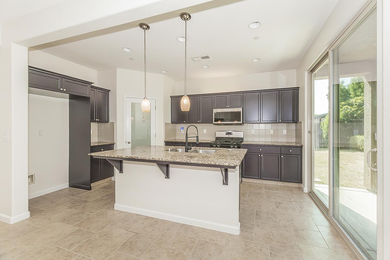 3113 Richert Ave, Clovis, CA 93619