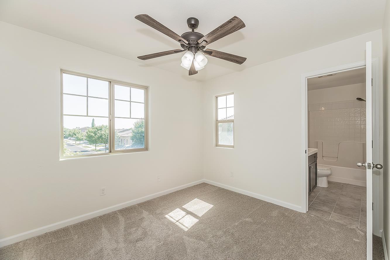 3113 Richert Ave, Clovis, CA 93619