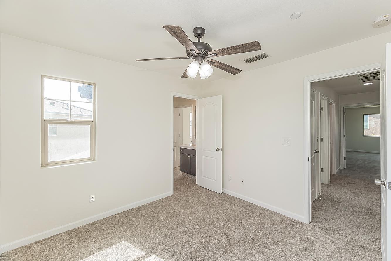 3113 Richert Ave, Clovis, CA 93619