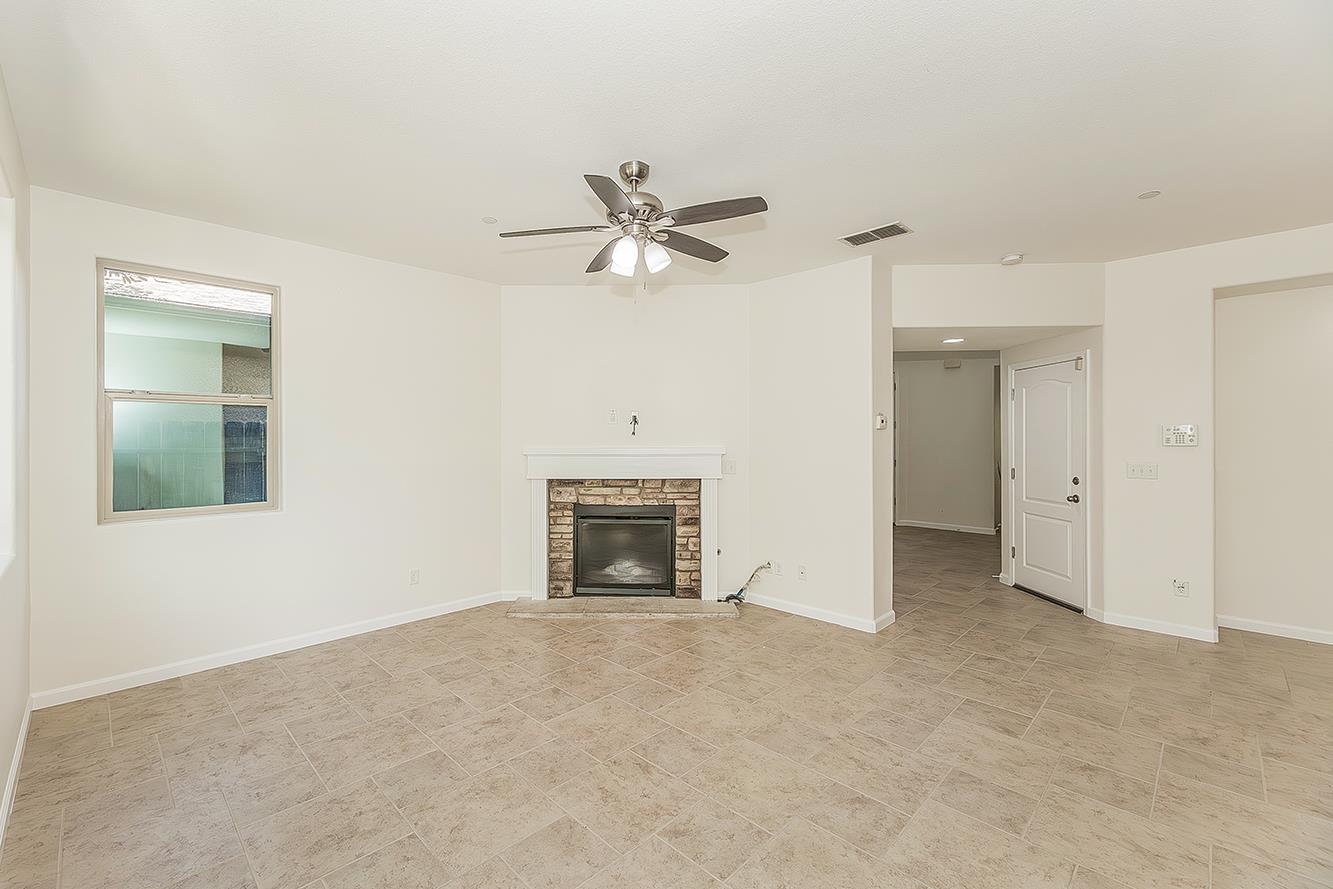 3113 Richert Ave, Clovis, CA 93619