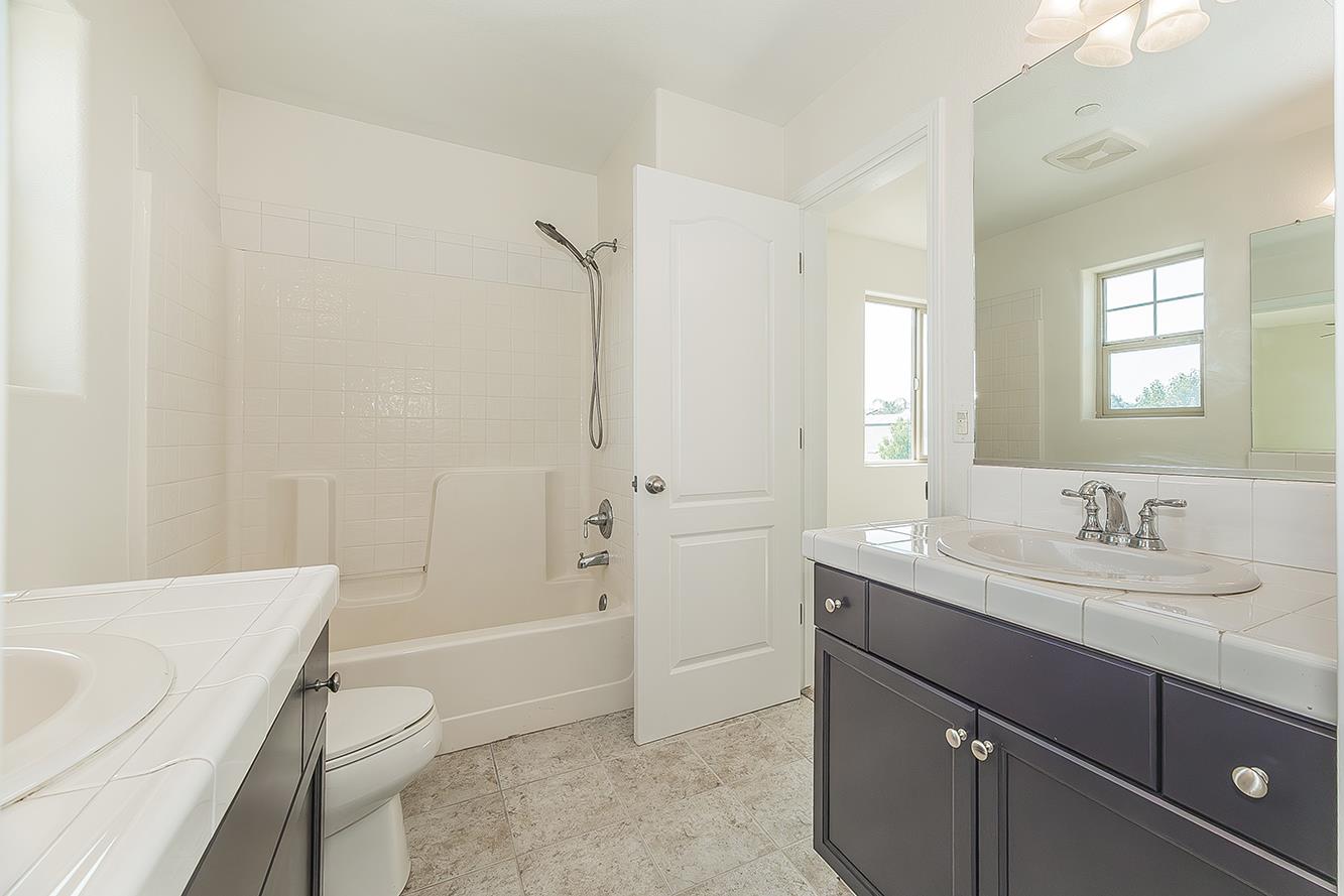 3113 Richert Ave, Clovis, CA 93619