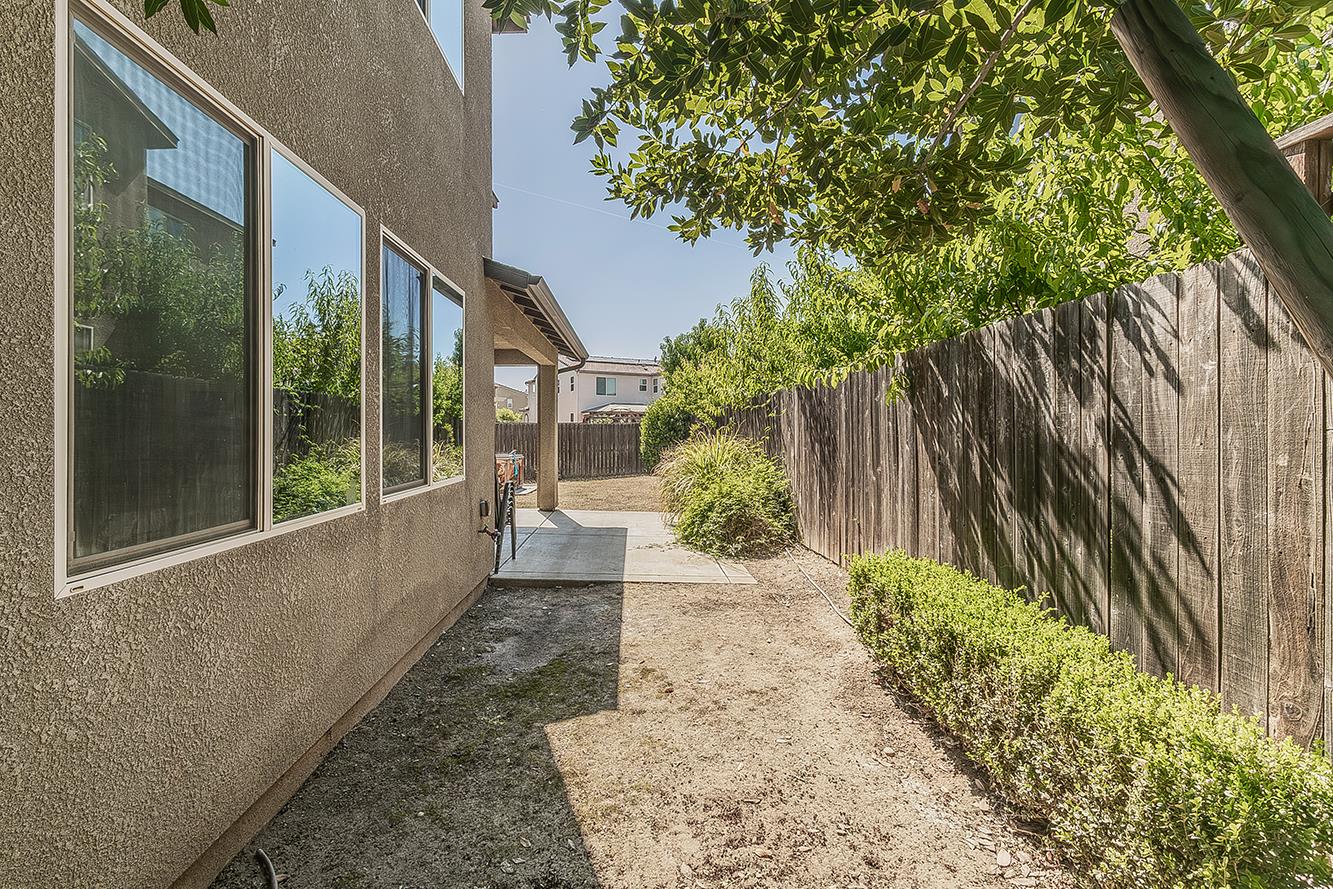 3113 Richert Ave, Clovis, CA 93619