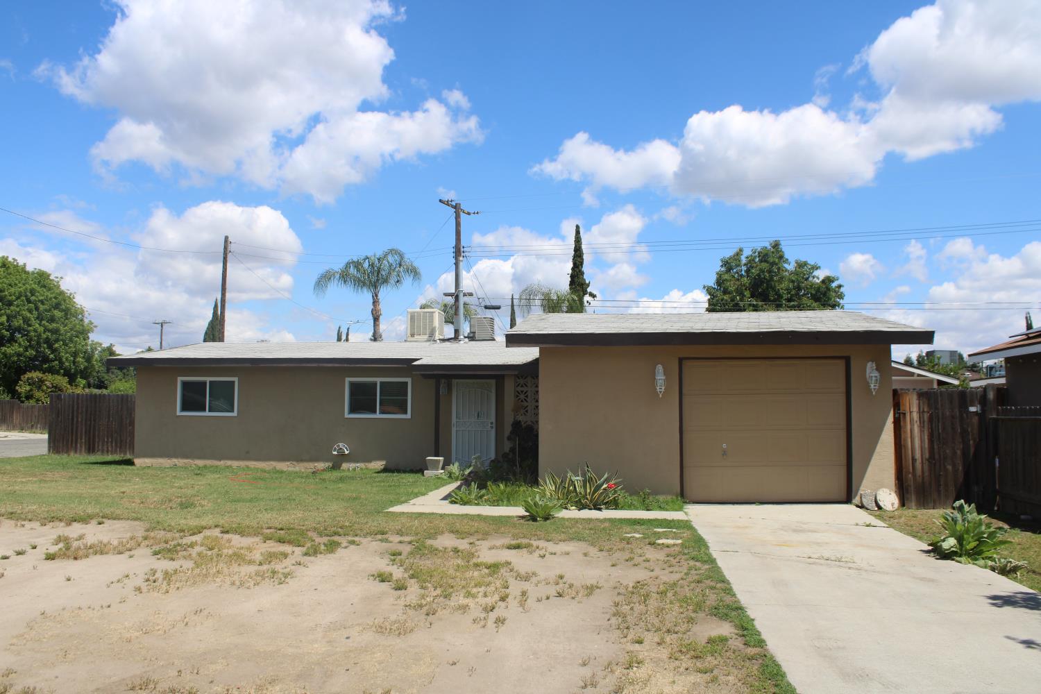 1312 N Gowdy St, Visalia, CA 93292