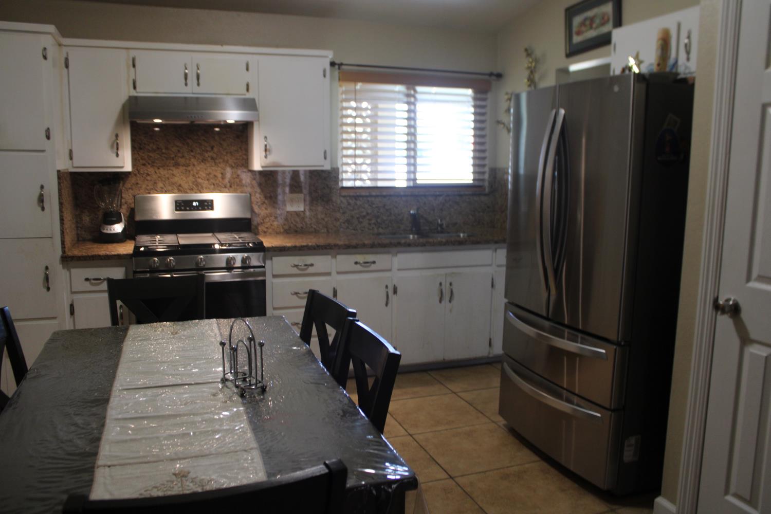 1312 N Gowdy St, Visalia, CA 93292