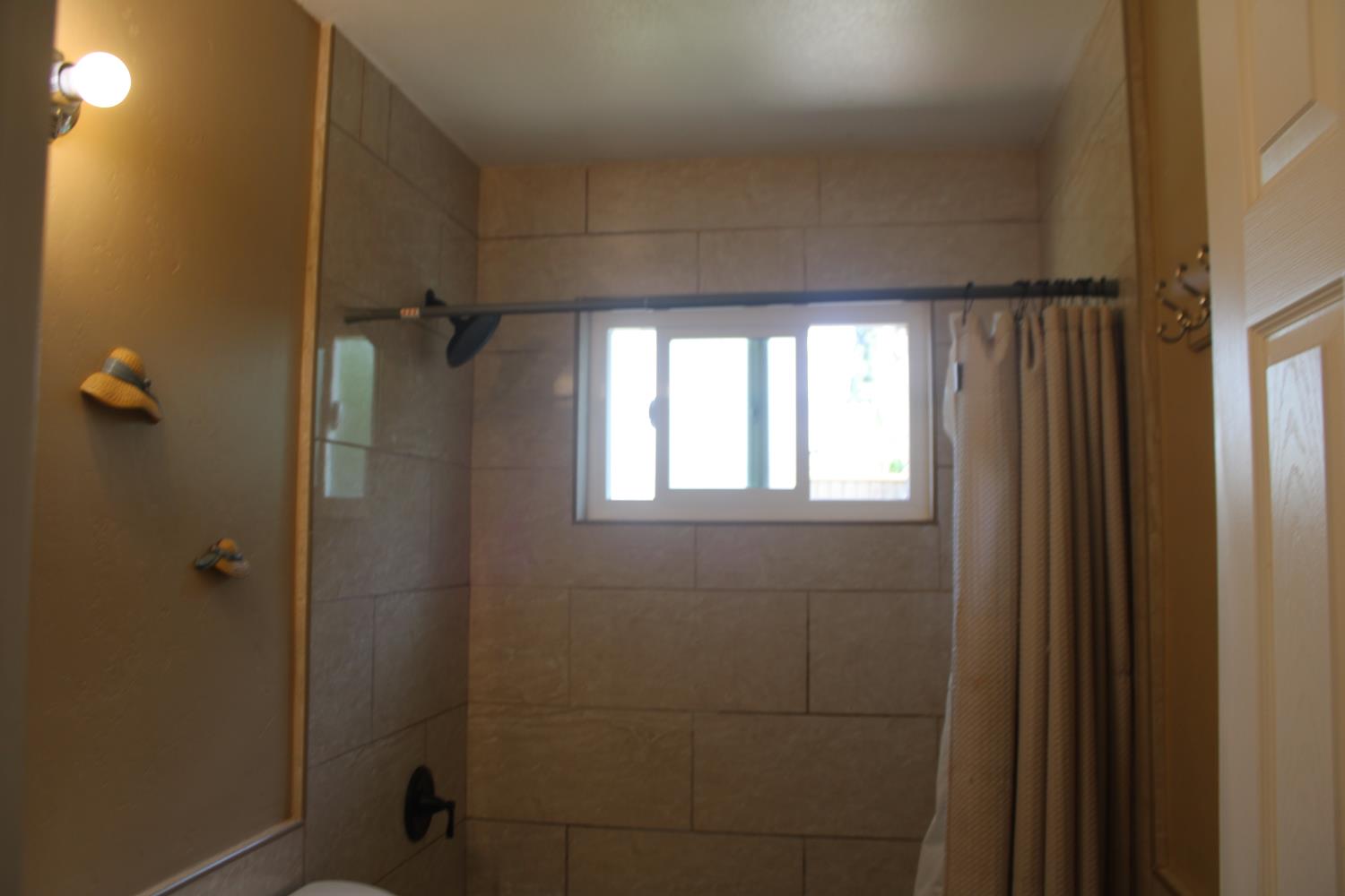 1312 N Gowdy St, Visalia, CA 93292